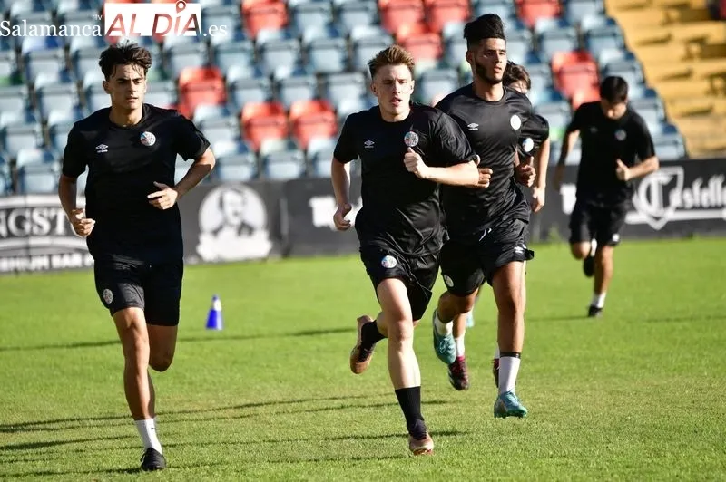 Foto 8 - El nuevo Salamanca UDS comienza a entrenar con el objetivo del ascenso sin Mart&iacute;n Galv&aacute;n