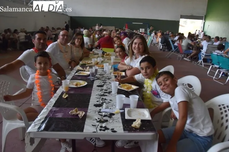 Foto 5 - F&uacute;tbol, pol&iacute;tica, Shakira y Piqu&eacute;, objeto de parodia en Encinas de Arriba