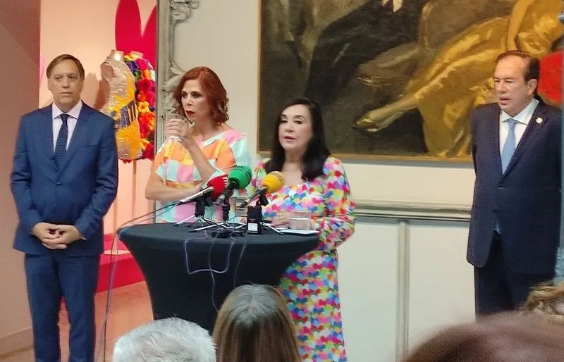 Exposición dedicada a la diseñadora Ágatha Ruiz de la Prada en el Museo Art Nouveau y Art Déco – Casa Lis