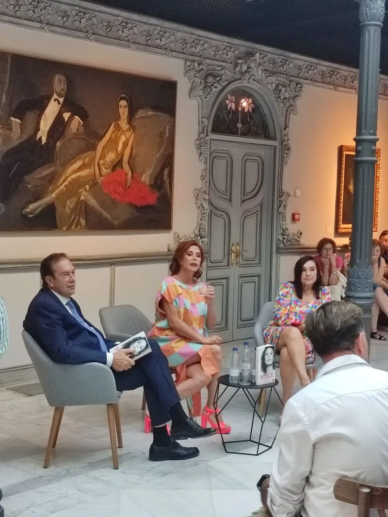 Exposición de Ágatha Ruiz de la Prada en la Casa Lis. Foto Casa Lis