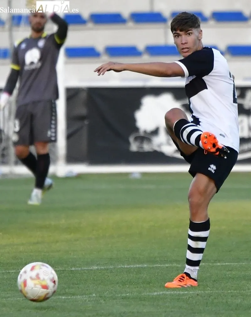 Foto 2 - Unionistas cae goleado en su primer test de pretemporada ante el Alcorc&oacute;n (0-5)