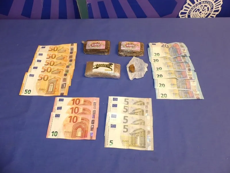 Foto 2 - Nueve detenidos en la operaci&oacute;n MECHANIC en Salamanca e incautados m&aacute;s de 11 kilos de hach&iacute;s y otros estupefacientes