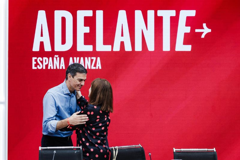 Pedro Sánchez rechaza reunirse con Feijoó tras la petición de este