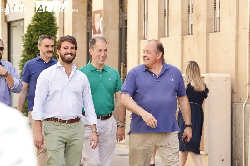 Visita a Salamanca de Juan Luis García-Gallardo, vicepresidente de la Junta y uno de los dirigentes de Vox en Castilla y León. Foto de David Sañudo