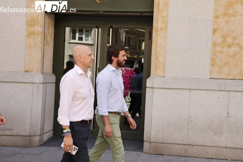 Visita a Salamanca de Juan Luis García-Gallardo, vicepresidente de la Junta y uno de los dirigentes de Vox en Castilla y León. Foto de David Sañudo