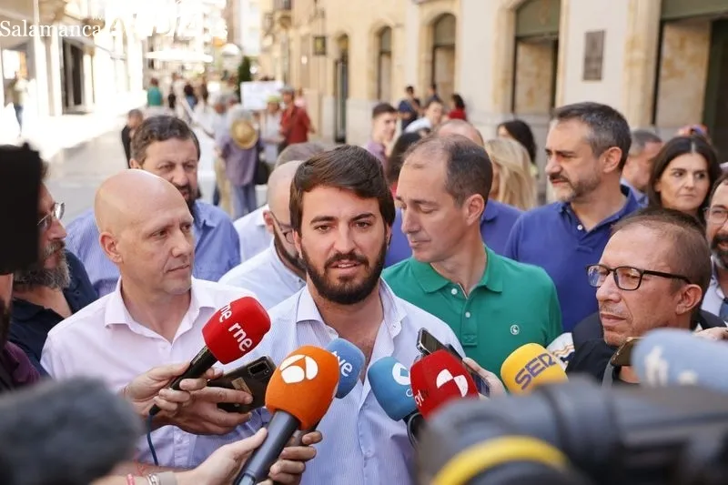 Visita a Salamanca de Juan Luis García-Gallardo, vicepresidente de la Junta y uno de los dirigentes de Vox en Castilla y León. Foto de David Sañudo