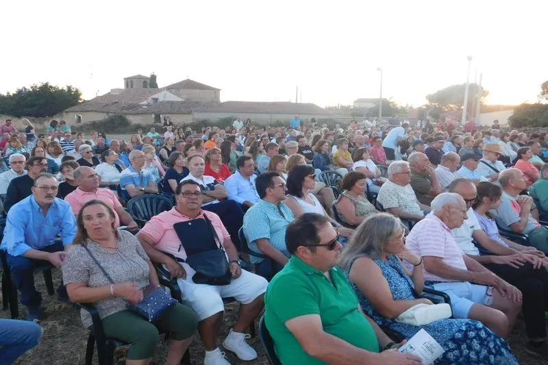 Foto 18 - Martinamor rinde homenaje a Rafael Farina en el centenario de su nacimiento