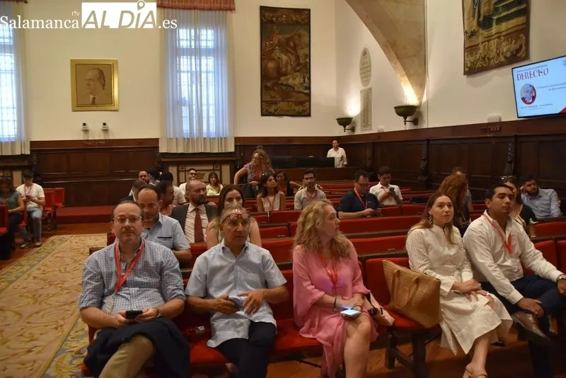 Foto 2 - Inaugurados los cursos de verano de Especializaci&oacute;n en Derecho de la Universidad de Salamanca