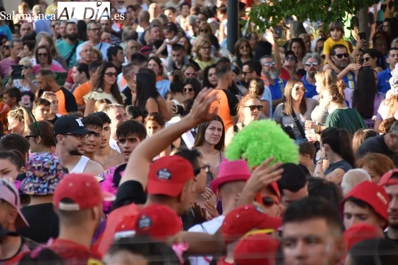 Encuentro de peñas y chupinazo en Santa Marta de Tormes. Fotos: Vanesa Martins 