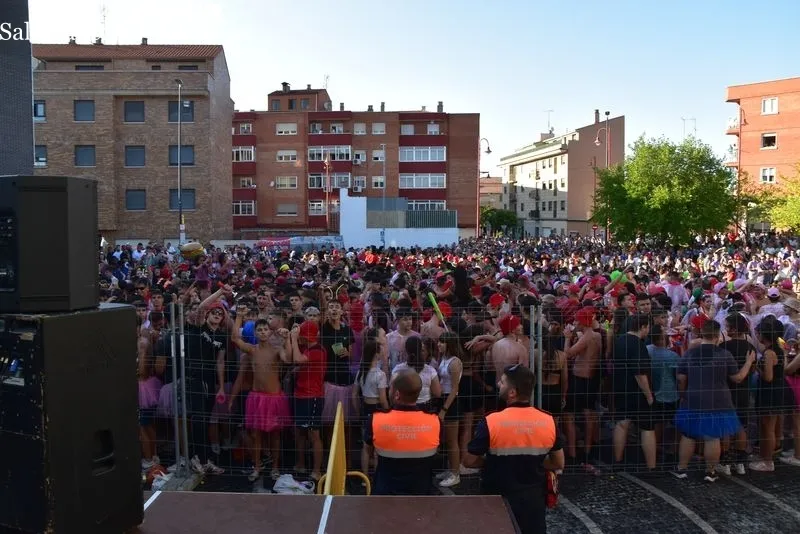 Encuentro de peñas y chupinazo en Santa Marta de Tormes. Fotos: Vanesa Martins 