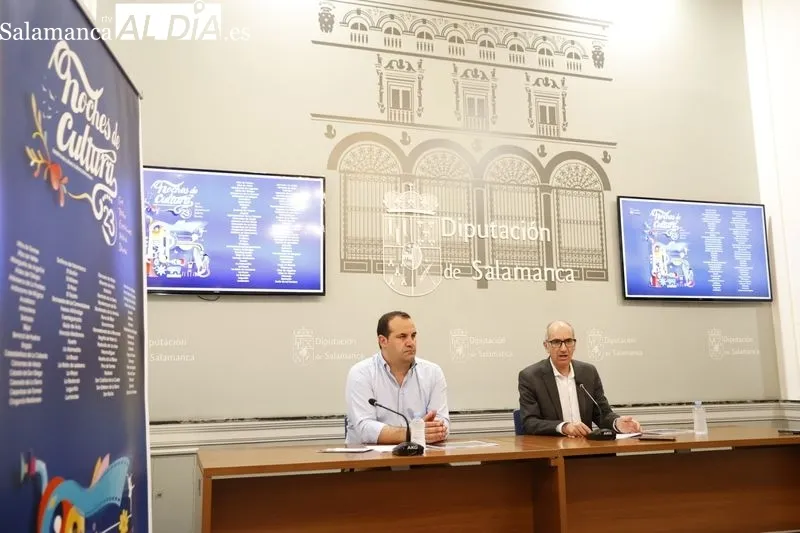 Presentación del programa Noches de Cultura 2023 con el presidente de la Diputación de Salamanca, Javier Iglesias, junto al diputado de Cultura, David Mingo. Foto de David Sañudo