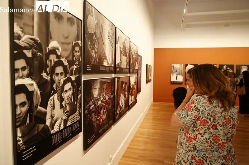Inauguración de la exposición fotográfica “Puntos de vista”, en la Sala Cielo de Salamanca, en el Patio de Escuelas Menores. Foto de David Sañudo
