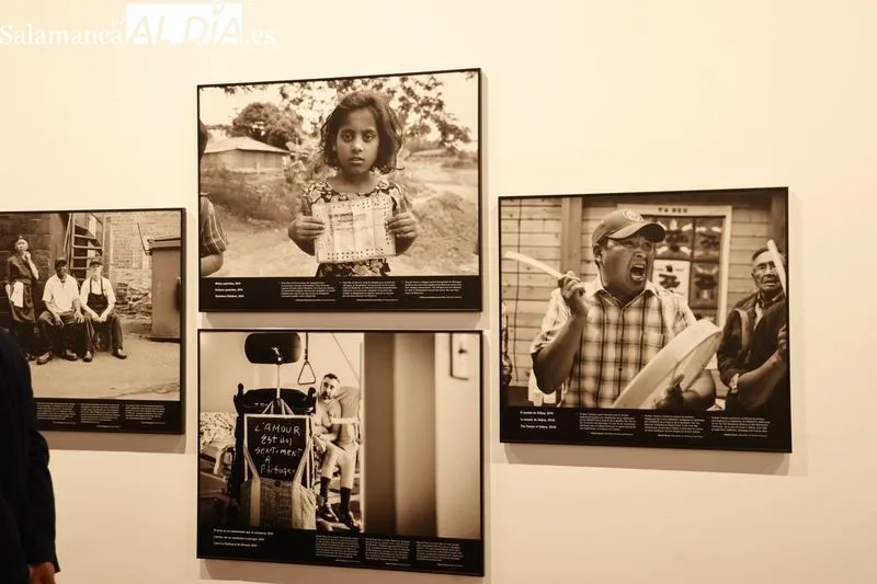 Inauguración de la exposición fotográfica “Puntos de vista”, en la Sala Cielo de Salamanca, en el Patio de Escuelas Menores. Foto de David Sañudo