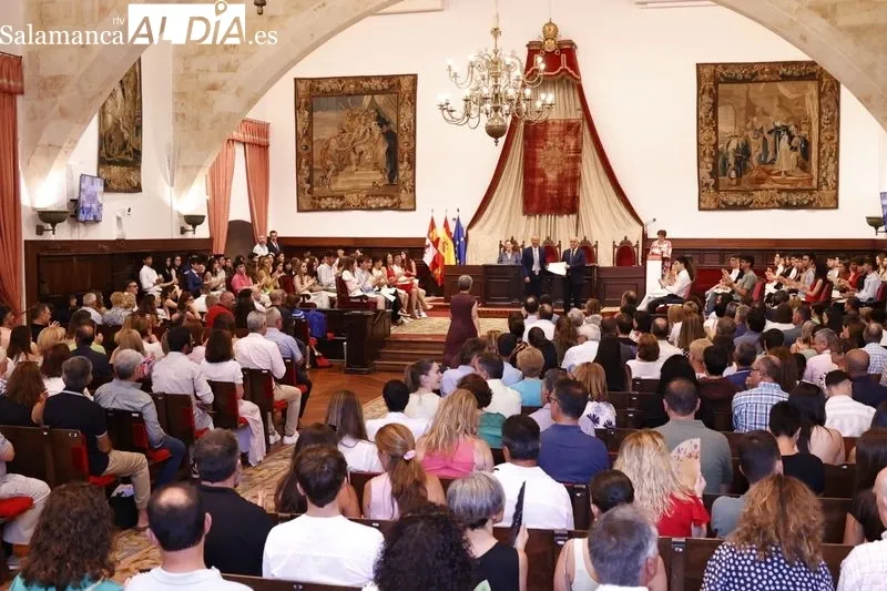 Entrega de premios de la USAL para los alumnos más brillantes de la EBAU 2023. Foto