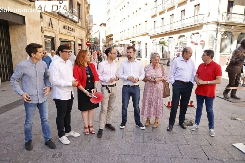 Visita de Luis Tudanca para apoyar la campaña del PSOE en Salamanca. Foto de David Sañudo
