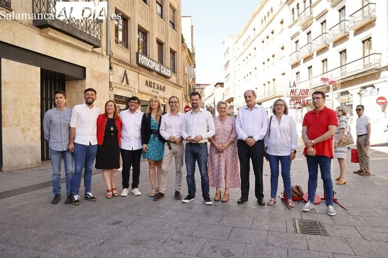 Visita de Luis Tudanca para apoyar la campaña del PSOE en Salamanca. Foto de David Sañudo