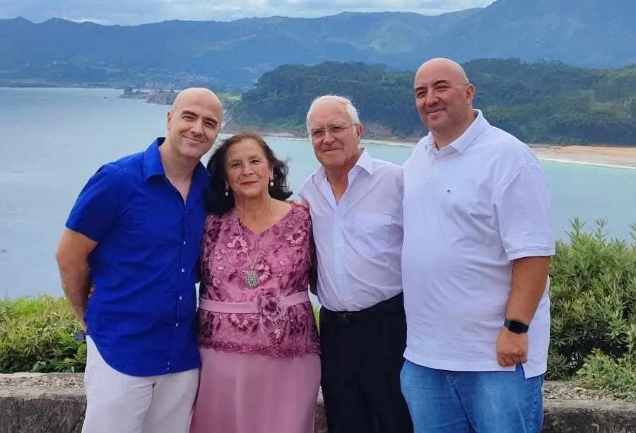 Foto 10 - Teo Garz&oacute;n y Mar&iacute;a del Carmen Maldonado celebran sus Bodas de Oro