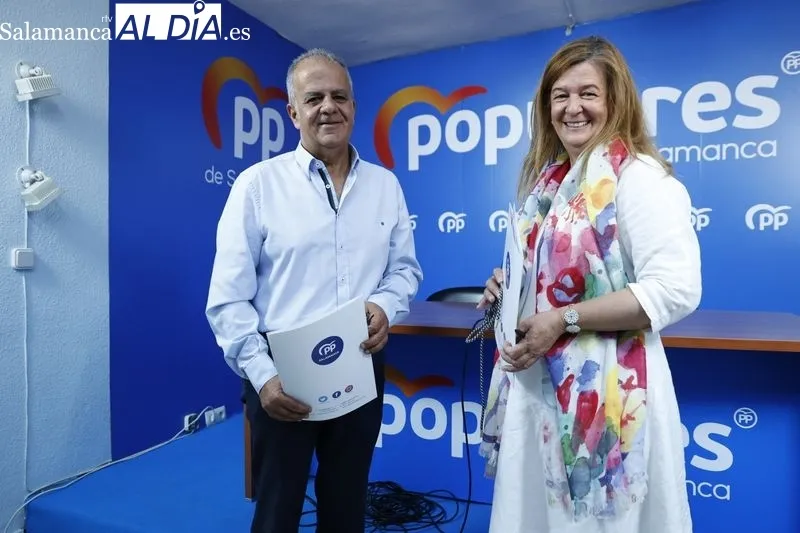 José María Sánchez y María del Carmen Sánchez Bellota, procuradores del PP por Salamanca. Foto de David Sañudo