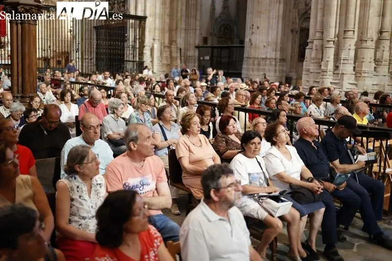 La Catedral se rinde ante el organista Daniel Oyarzábal | FOTOS: David Sañudo 