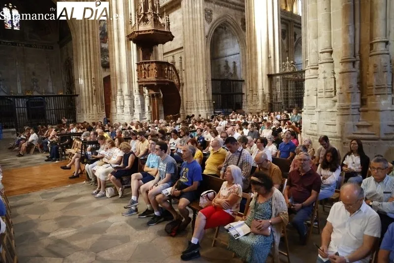 La Catedral se rinde ante el organista Daniel Oyarzábal | FOTOS: David Sañudo 