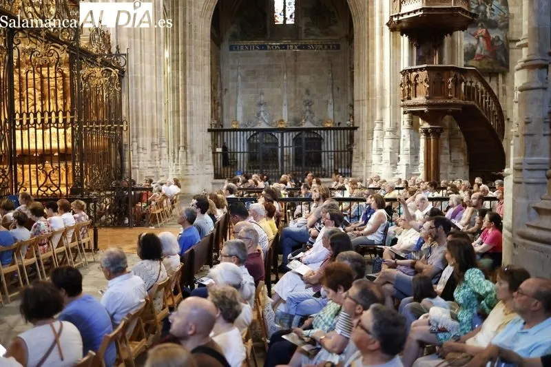 La Catedral se rinde ante el organista Daniel Oyarzábal | FOTOS: David Sañudo 