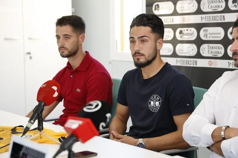 Presentación de Manu Ramírez, Camus, Iván Martínez y Erik Ruiz como nuevos jugadores de Unionistas de Salamanca. Foto de David Sañudo