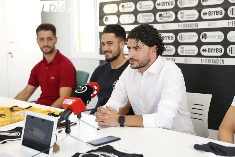 Presentación de Manu Ramírez, Camus, Iván Martínez y Erik Ruiz como nuevos jugadores de Unionistas de Salamanca. Foto de David Sañudo