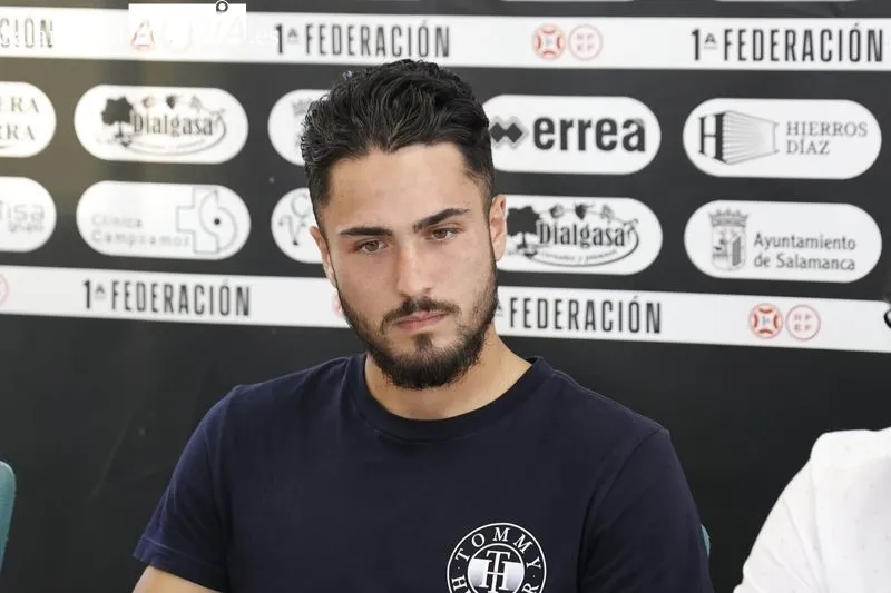Presentación de Manu Ramírez, Camus, Iván Martínez y Erik Ruiz como nuevos jugadores de Unionistas de Salamanca. Foto de David Sañudo