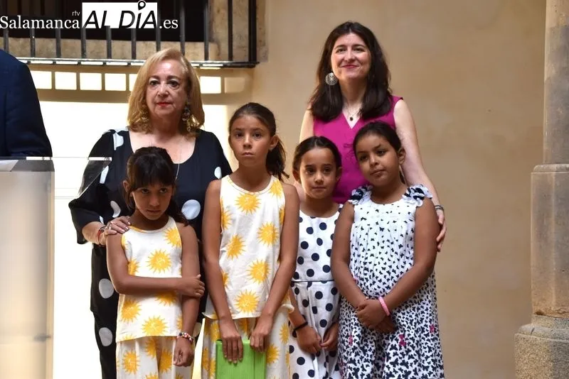 Foto 9 - El alcalde traslada el cari&ntilde;o de los salmantinos a los 12 ni&ntilde;os saharauis que pasan el verano en la ciudad