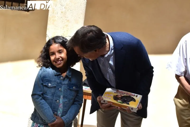 Foto 4 - El alcalde traslada el cari&ntilde;o de los salmantinos a los 12 ni&ntilde;os saharauis que pasan el verano en la ciudad