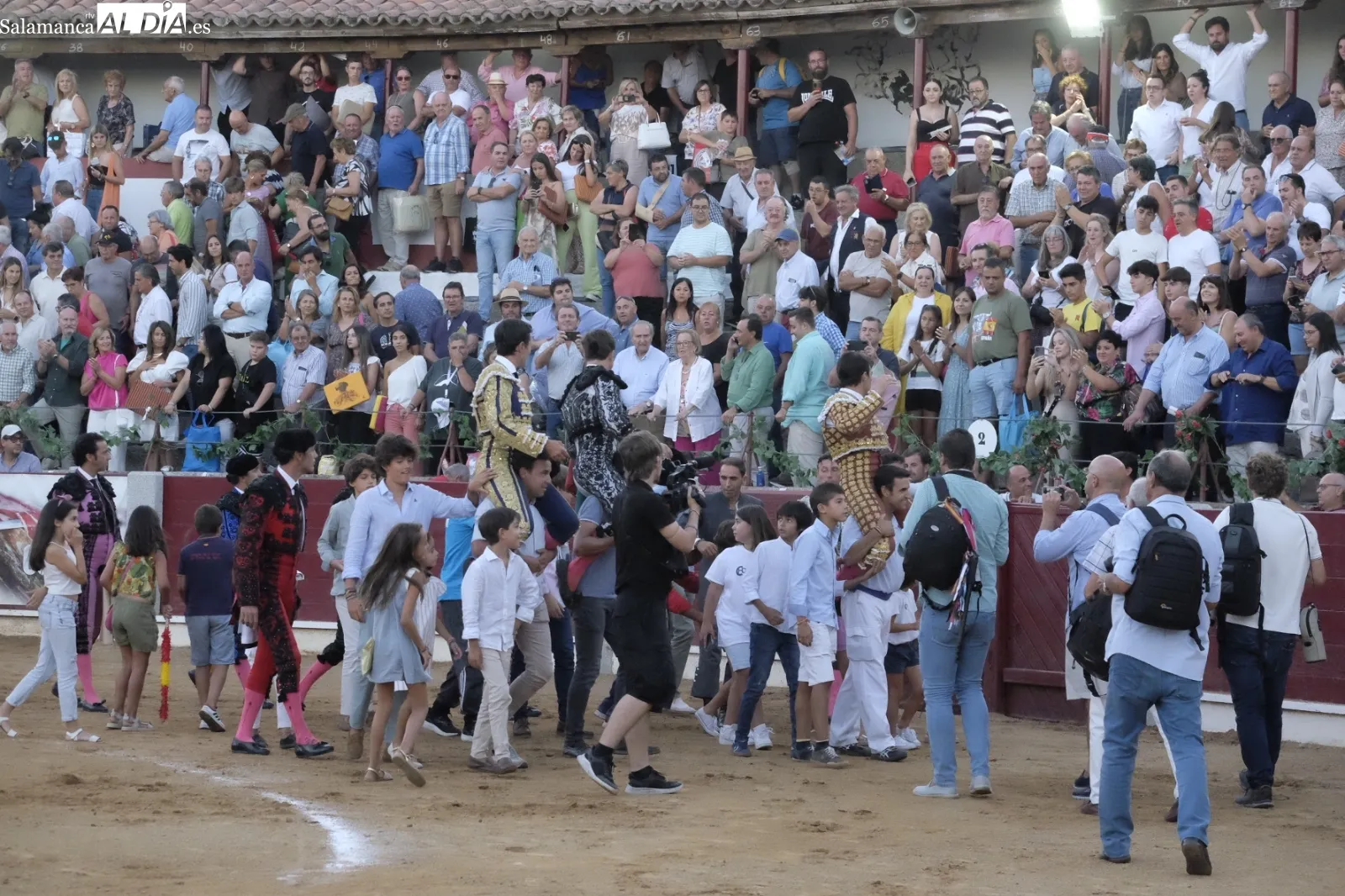Corrida de toros en Guijuelo con López Chaves, El Juli y El Capea. Fotos: Pablo Angular 