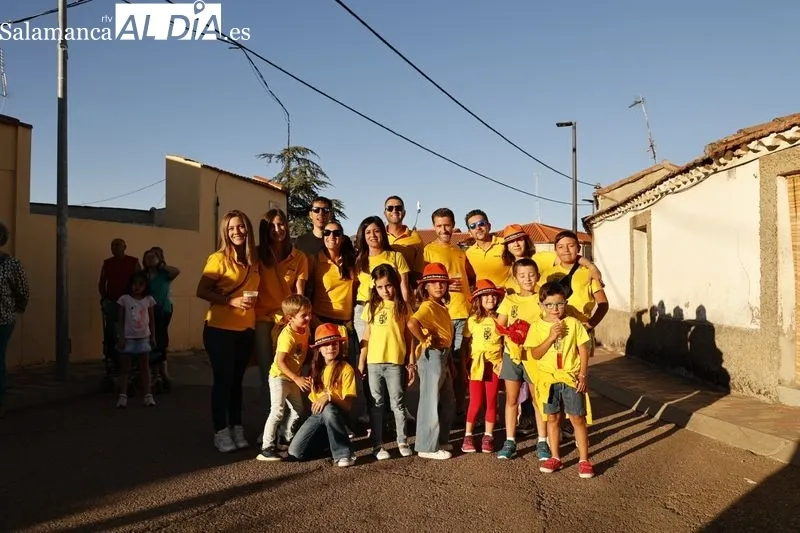 Foto 15 - Do&ntilde;inos arranca sus fiestas con un preg&oacute;n muy animado