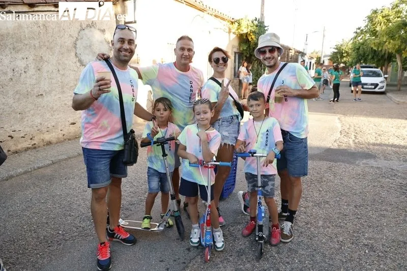Foto 20 - Do&ntilde;inos arranca sus fiestas con un preg&oacute;n muy animado