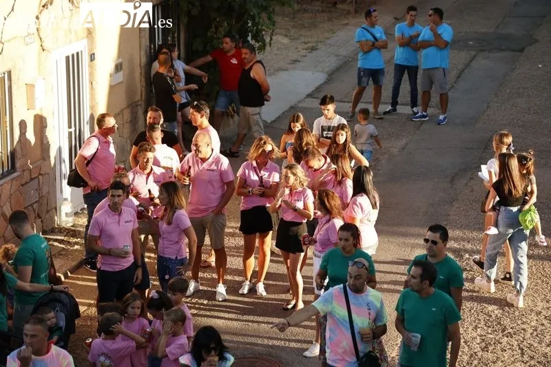 Foto 23 - Do&ntilde;inos arranca sus fiestas con un preg&oacute;n muy animado