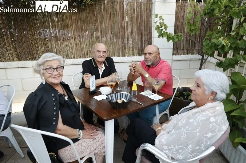 Foto 6 - Carmen Alcayde y Raul Ferv&eacute; llenan de humor La Mar Sala&aacute;