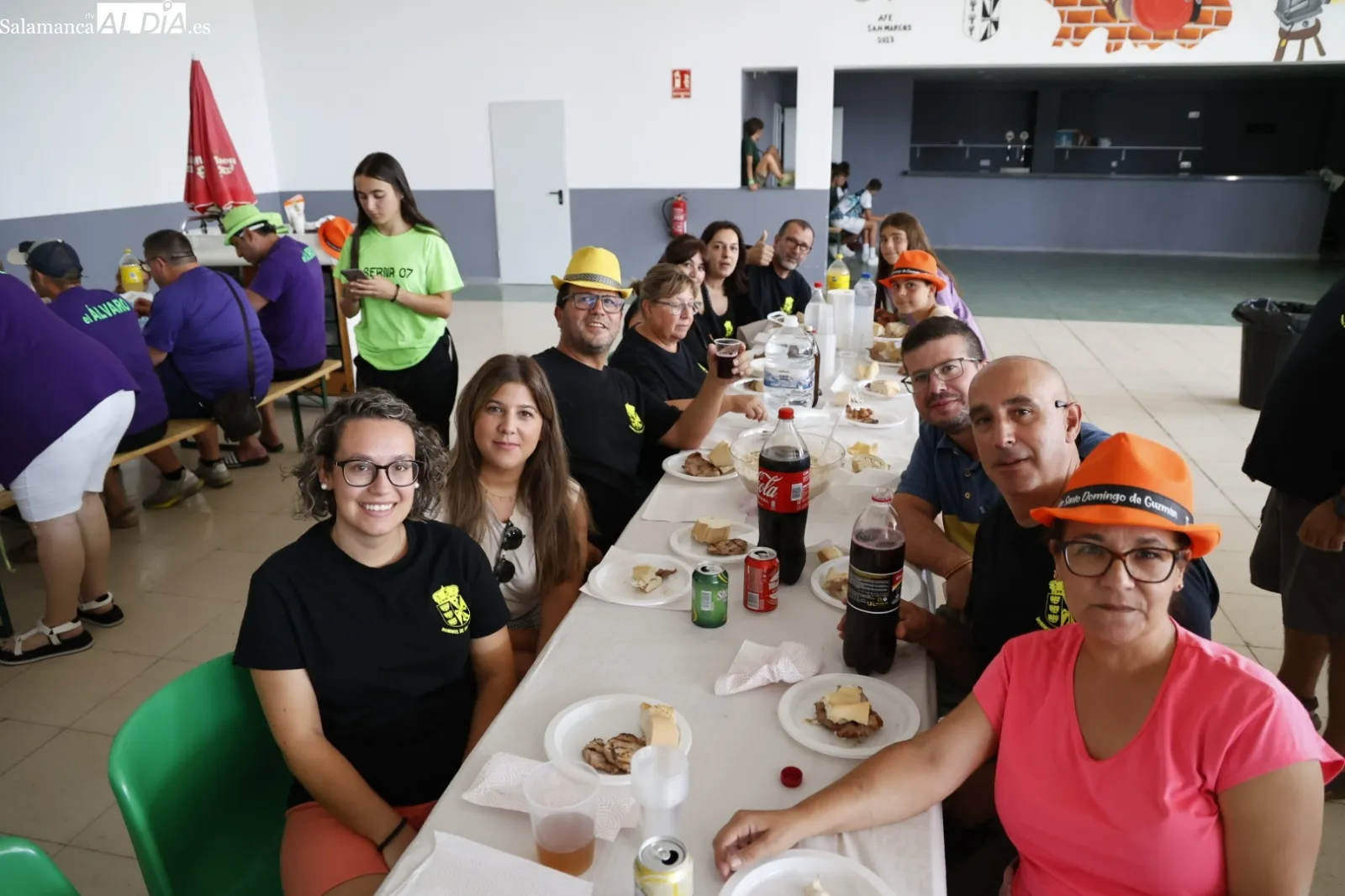 Foto 9 - Do&ntilde;inos disfruta de la comida de pe&ntilde;as 