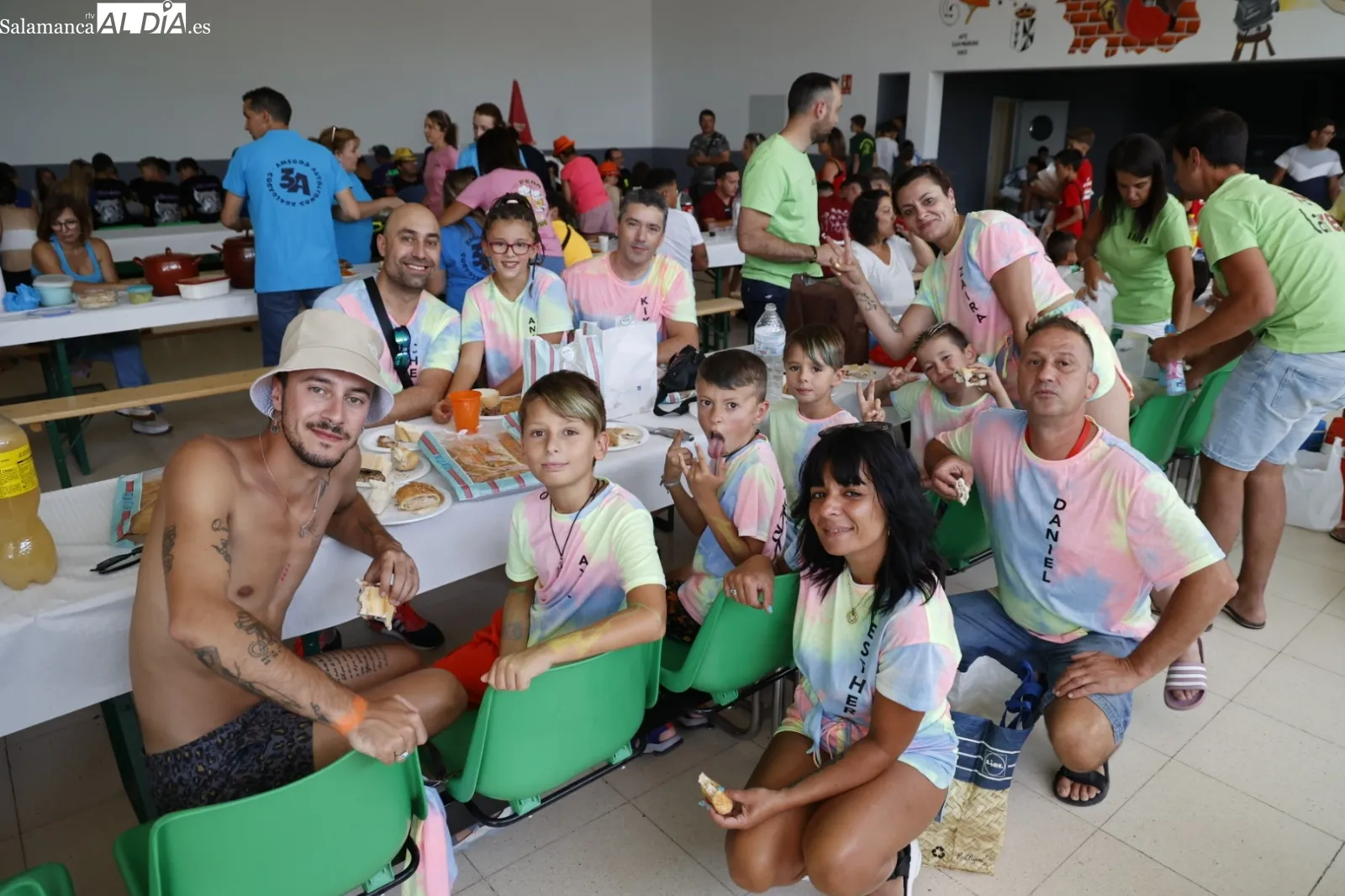 Foto 7 - Do&ntilde;inos disfruta de la comida de pe&ntilde;as 
