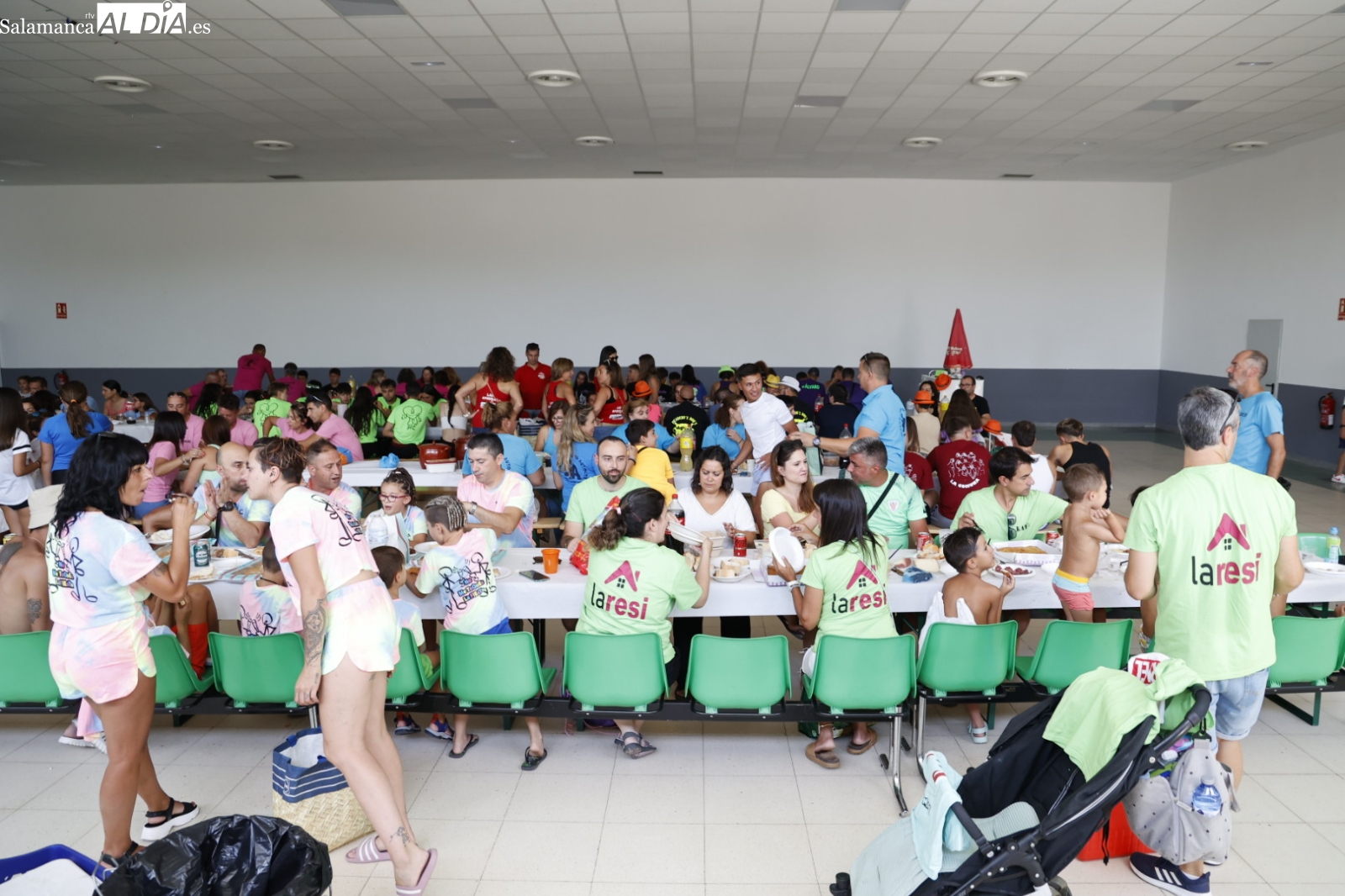 Doñinos disfruta de la comida de peñas 