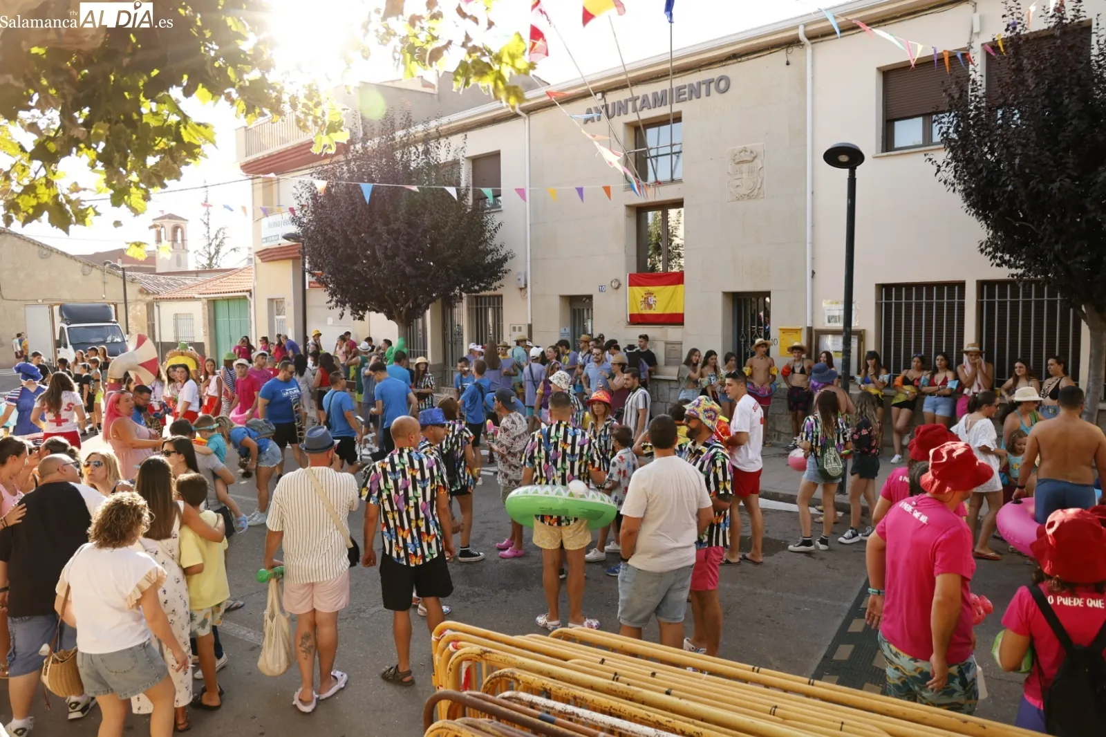 Foto 17 - Ambientazo en Castellanos de Moriscos con el paseo de pe&ntilde;as y la charanga
