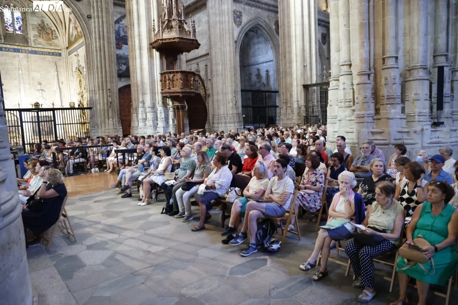 Foto 9 - El organista Pier Damiano Peretti da un imponente concierto en la Catedral