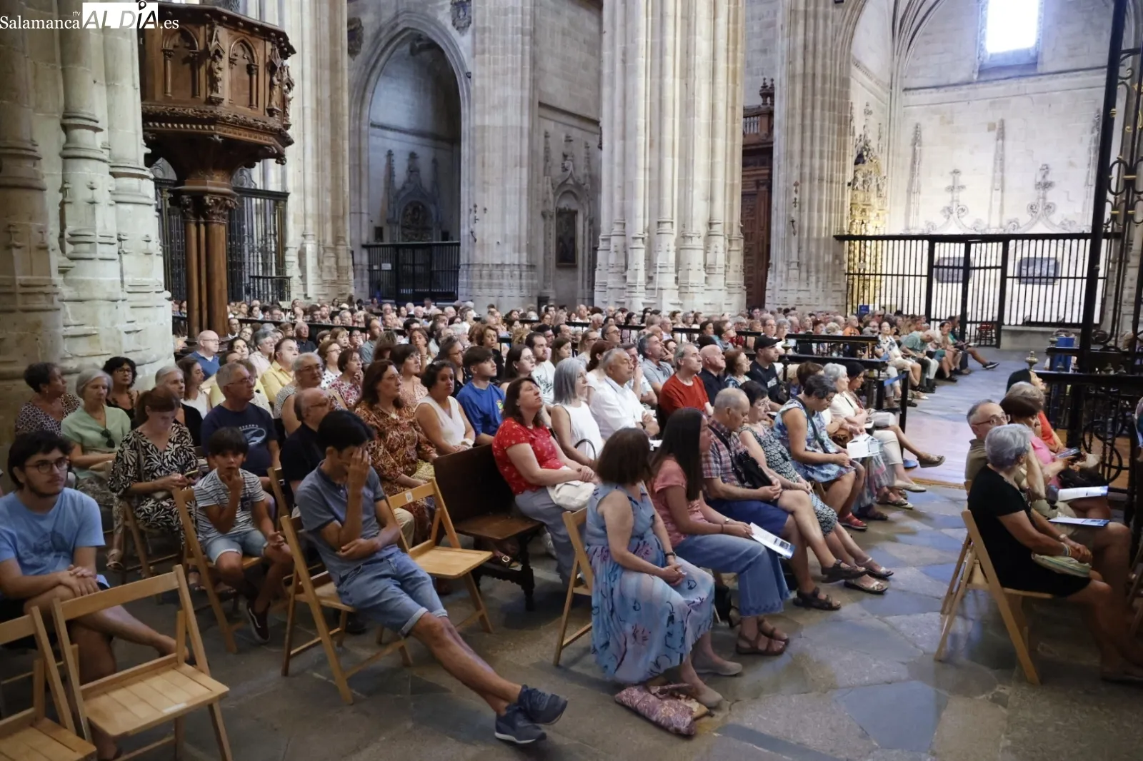 Foto 7 - El organista Pier Damiano Peretti da un imponente concierto en la Catedral
