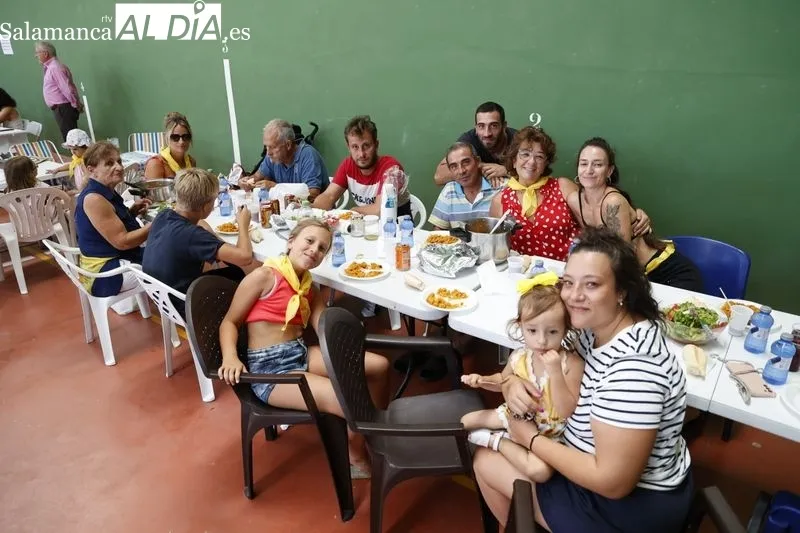 Foto 6 - Castellanos de Moriscos se divierte con su Gran Paella Popular