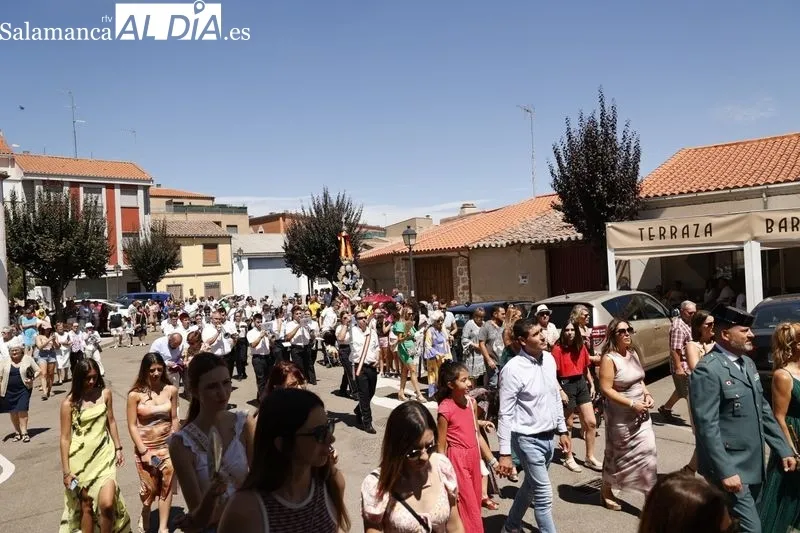 Foto 10 - Castellanos de Moriscos no se pierde la procesi&oacute;n del Sant&iacute;simo Cristo de las Batallas