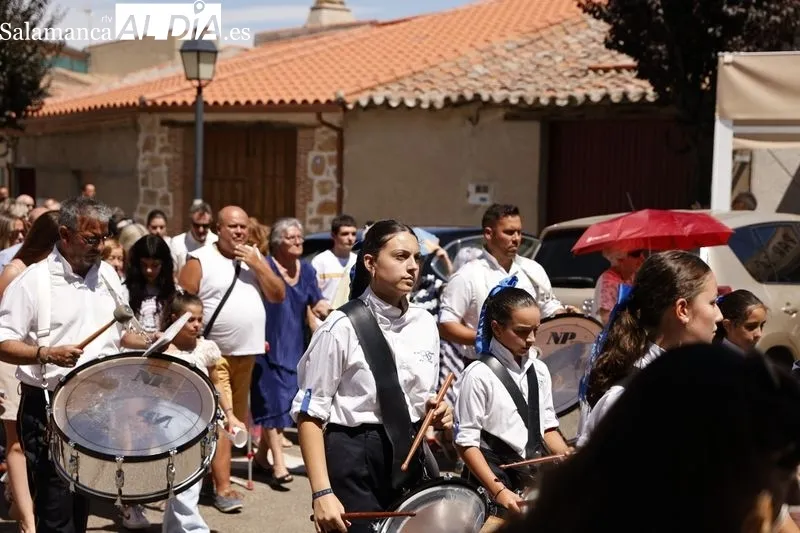 Foto 6 - Castellanos de Moriscos no se pierde la procesi&oacute;n del Sant&iacute;simo Cristo de las Batallas