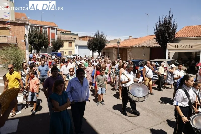 Foto 4 - Castellanos de Moriscos no se pierde la procesi&oacute;n del Sant&iacute;simo Cristo de las Batallas