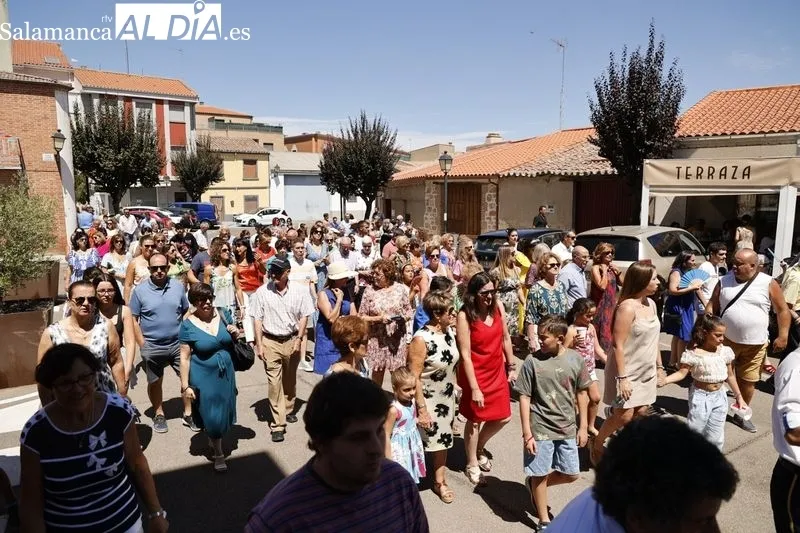 Foto 3 - Castellanos de Moriscos no se pierde la procesi&oacute;n del Sant&iacute;simo Cristo de las Batallas