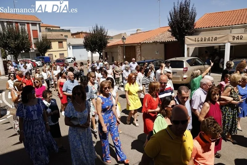 Foto 2 - Castellanos de Moriscos no se pierde la procesi&oacute;n del Sant&iacute;simo Cristo de las Batallas