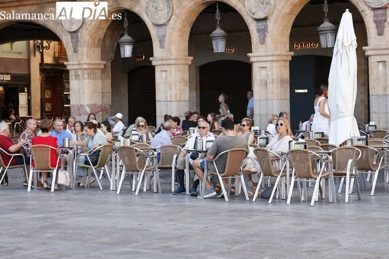 Foto 6 - Buen ambiente en el centro de Salamanca en un fin de semana marcado por el calor