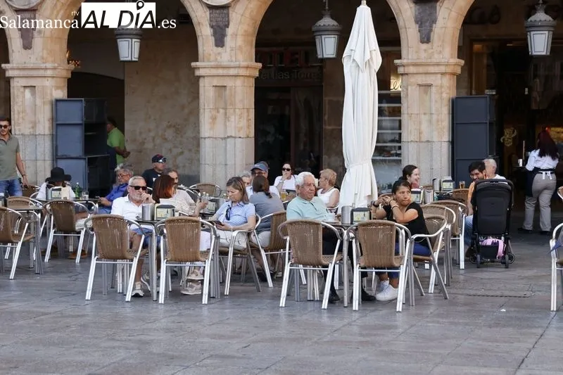 Foto 5 - Buen ambiente en el centro de Salamanca en un fin de semana marcado por el calor