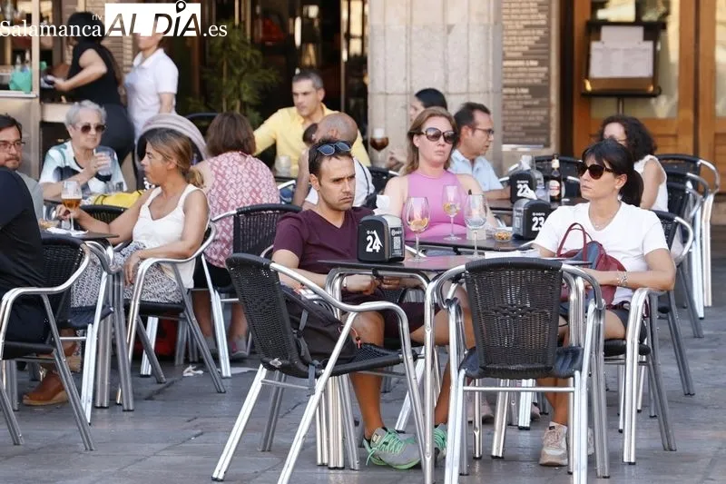 Foto 3 - Buen ambiente en el centro de Salamanca en un fin de semana marcado por el calor